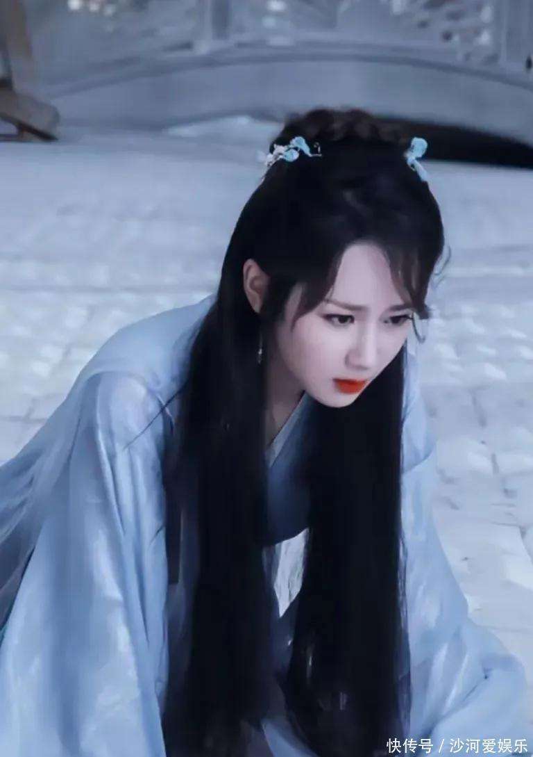 邓伦和李现的事业,因与杨紫的合作而飞速上升,这也让杨紫在市场上