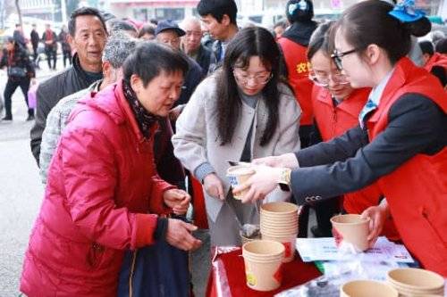 中国农业银行嵊州市支行“银色家园”巧织金融安全网(图1) 中国农业银行嵊州市支行“银色家园”巧织金融安全网(图1)