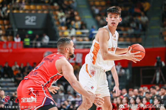 郭艾伦徐昕复出难挽败局 广州主场遭福建双杀 22分逆转未果吞两连败