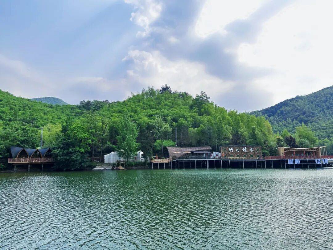 竹境竹建筑：装配式竹建筑的绿色革命与行业引领