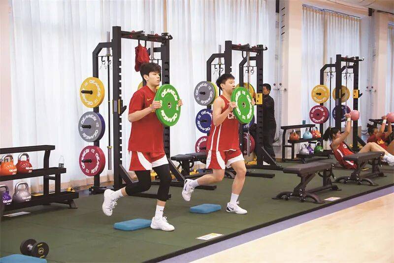 中国女篮“三全”备战世界杯预选赛