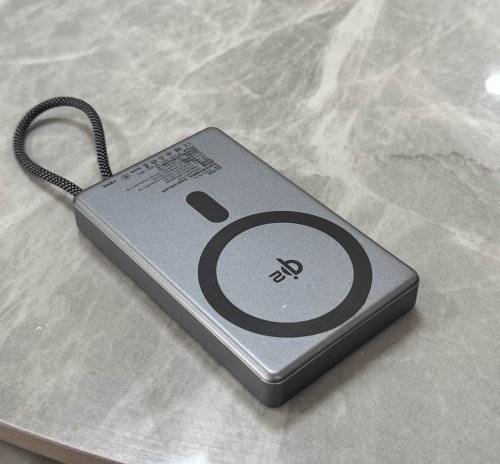 什么牌子的充电宝最好？十大公认耐用充电宝品牌排名，充电快容量大