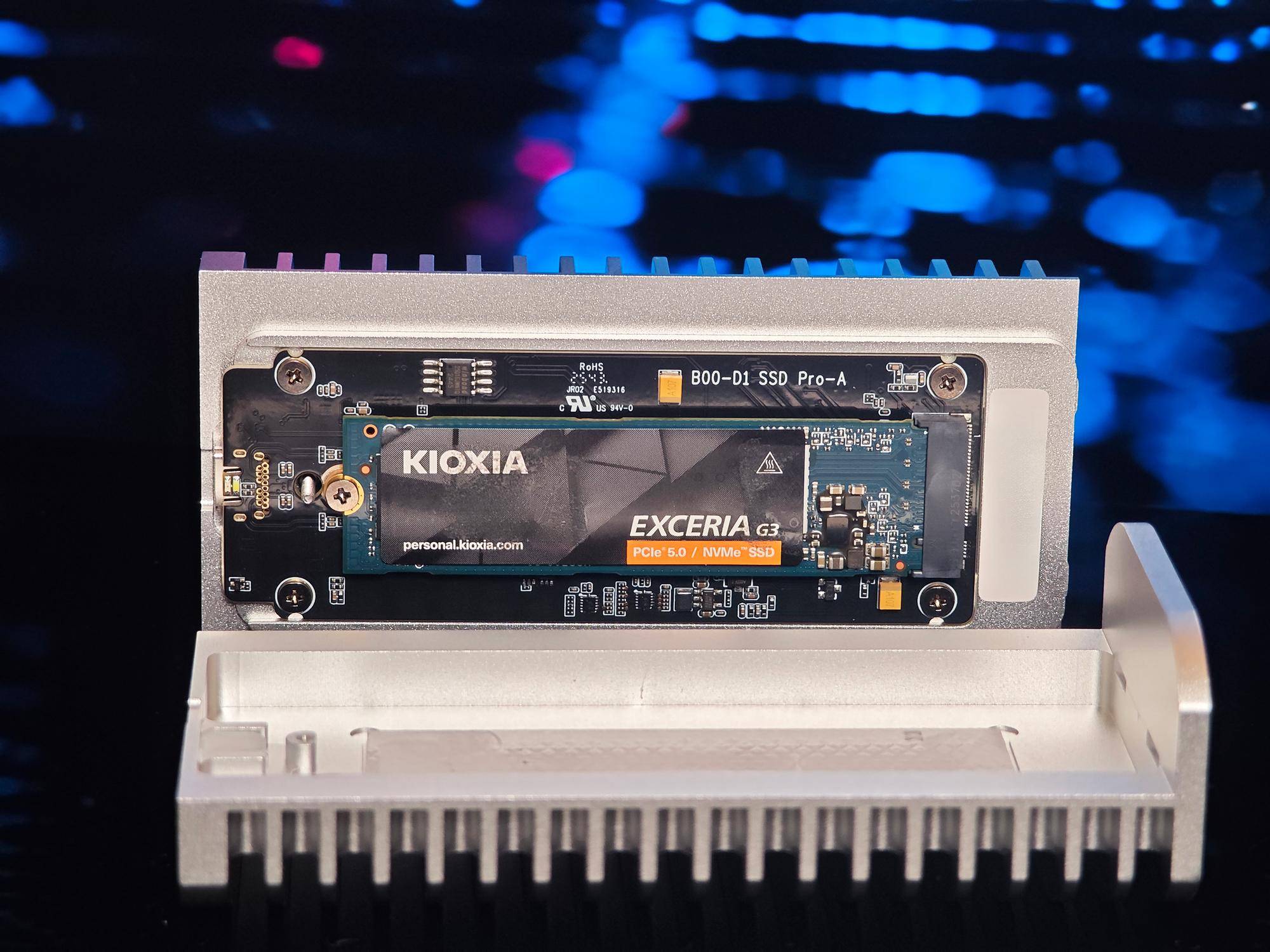 80Gbps疾速狂奔，铁威马D1 SSD Pro雷电5硬盘盒实测分享！