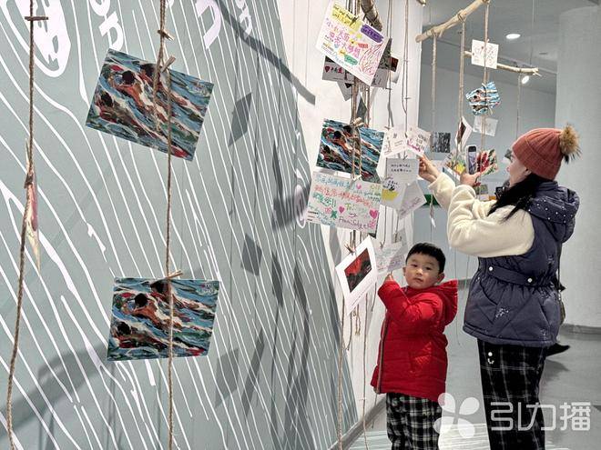 西班牙画家作品展亮相苏州