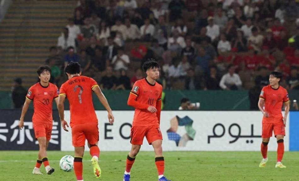 放弃德甲！年薪百万对阵闯荡欧洲？中国足球留洋真相扎心