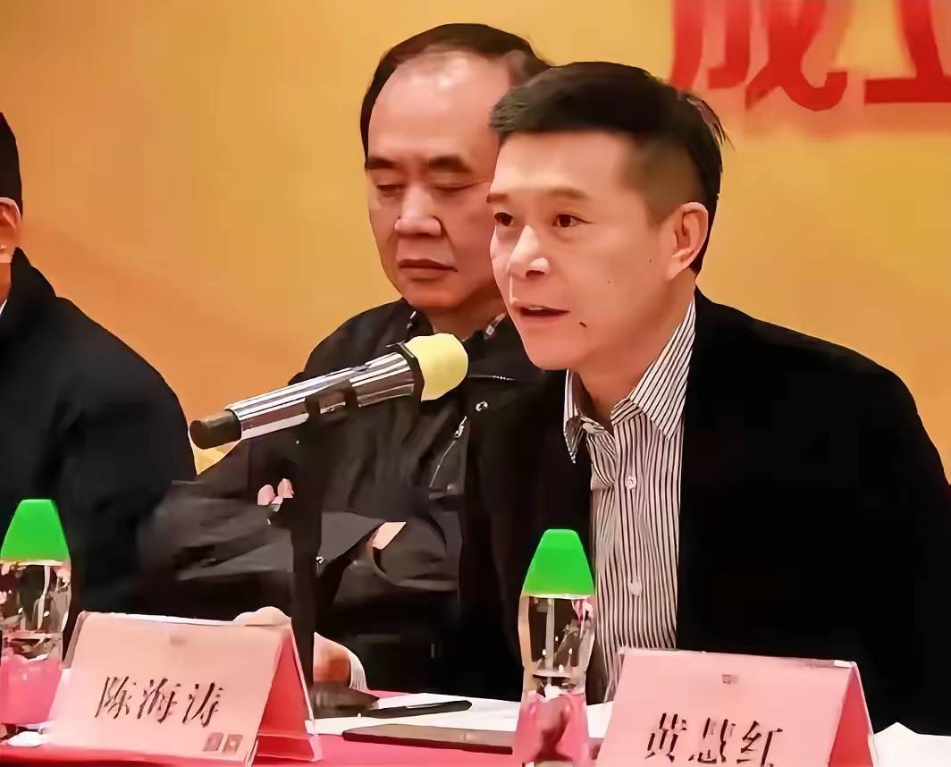 倒反天罡！杜锋高升后反成陈老板上级，朱芳雨也是他下属，太牛了