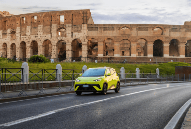 比亚迪2025年销量跻身全球前五，创中国车企集团历史最高纪录