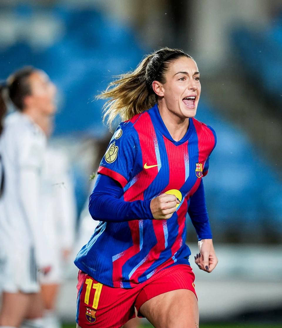 豪门遭遇惨败与惊喜一夜，本泽马首秀帽子戏法，巴萨女足4