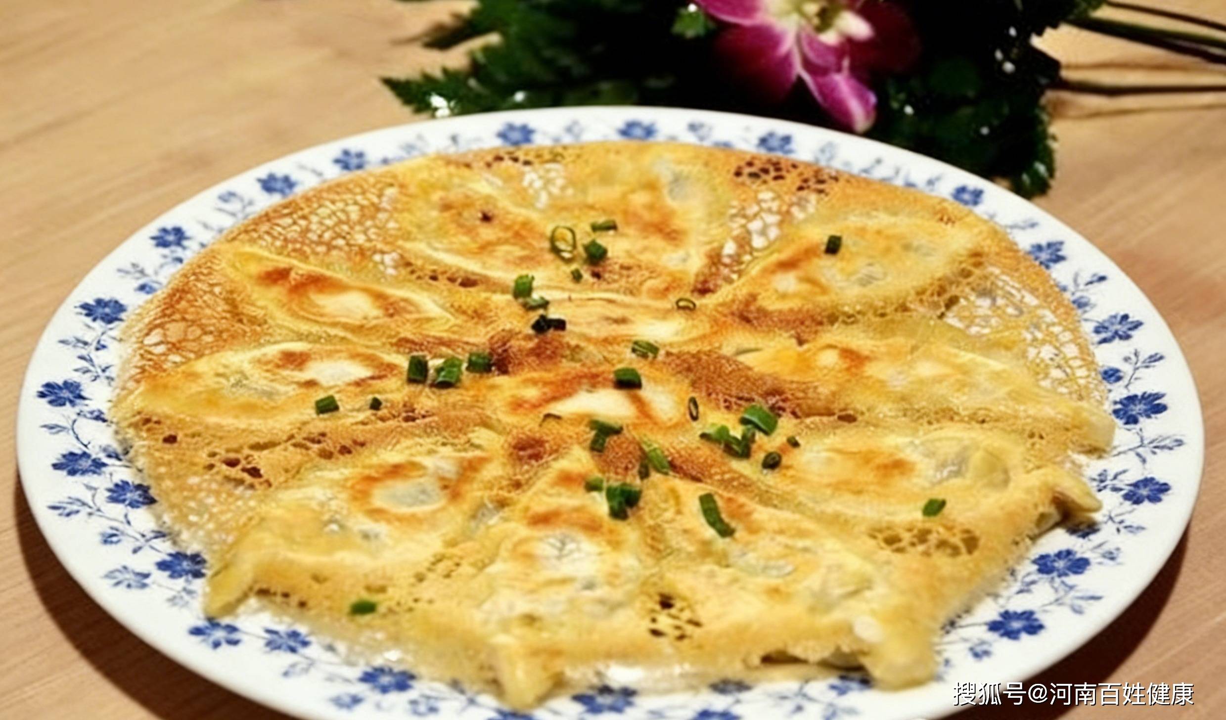 原创            开封锅贴：古都美食的香脆传奇