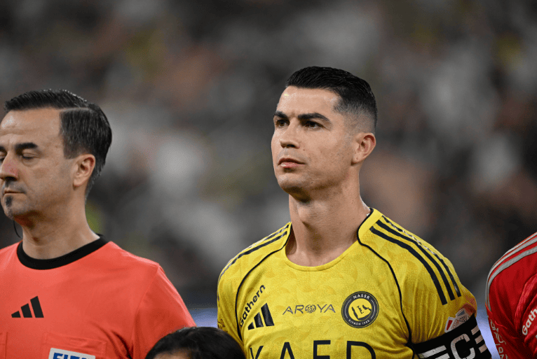 拒绝参加亚冠！C罗再上热搜！质疑要走，2026年世界杯悬了