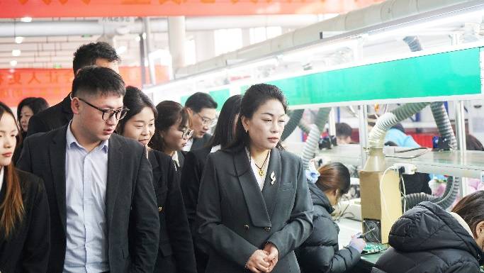 健康中国光耀华章 首届生命之光高峰研讨大会郑州圆满落幕
