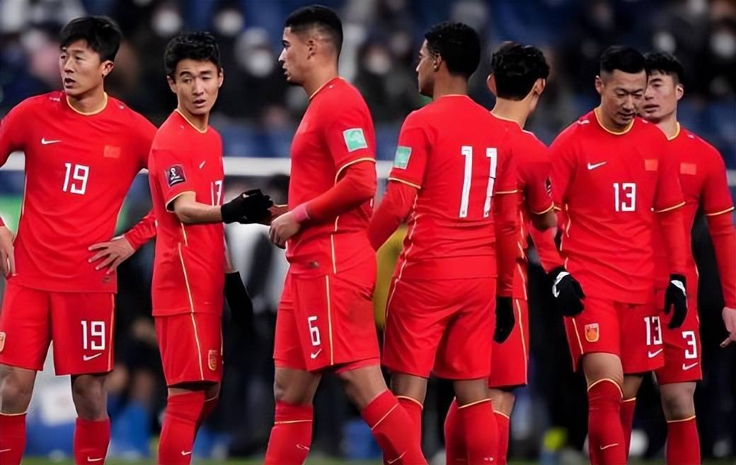 北京时间2月12日晚上21点！新国足客场3比1完胜亚洲杯冠军队，被辟谣