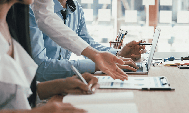 户外录视频和直播收音不稳定怎么办？2026全场景自适应麦克风推荐