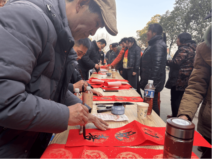 פ�����������幤����ǰ��������չ����д������ף��������