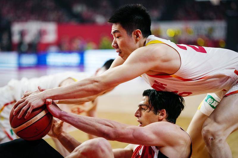 关键！锋线知耻后勇下半场爆发 锁死渡边雄太立功