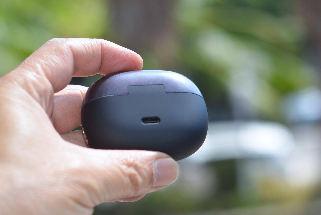 哈趣不仅仅是投影仪,还有自带AI功能的哈趣Ace1耳夹式耳机