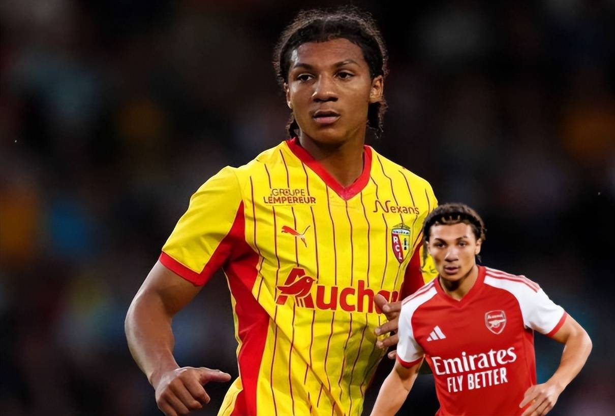 20岁后防天才闪耀法甲，攻防俱佳已成转会香饽饽，英超两大豪门疯抢