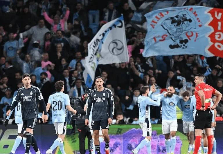 西媒炮轰阿诺德防守失职：不拦截不对抗 遇曼城挑战凶多吉少