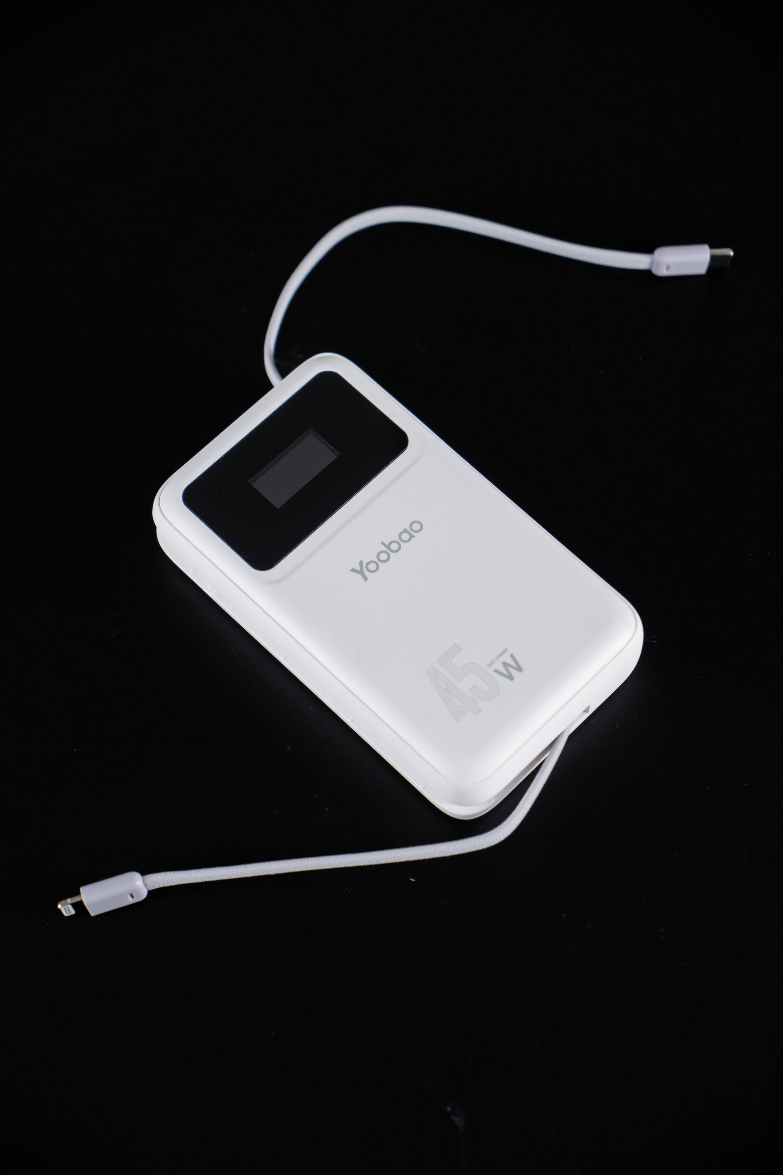 不到2.3张就能买到屏显大容量充电宝你敢信？羽博自带双线充电宝分享