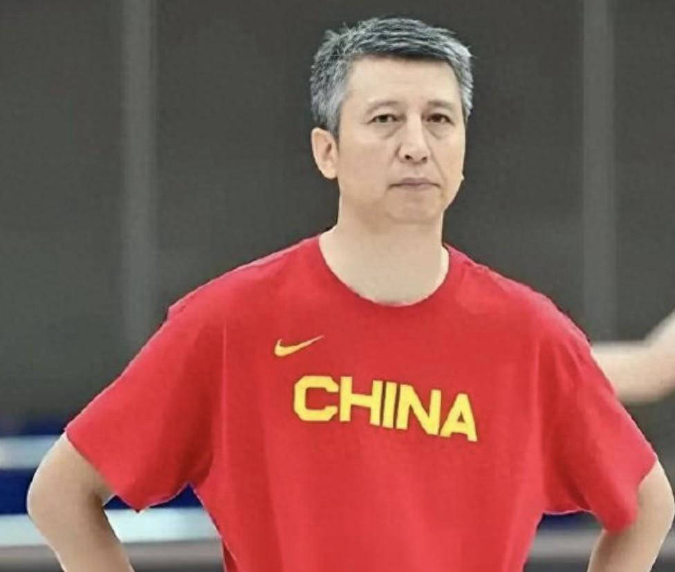 29+12，29岁的胡金秋依然是中国男篮内线的重要支柱