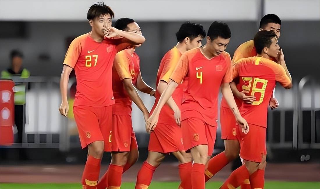 喜讯！成都蓉城将在4月份首次为国足成功运作一位大牌新归化入籍，值得期待