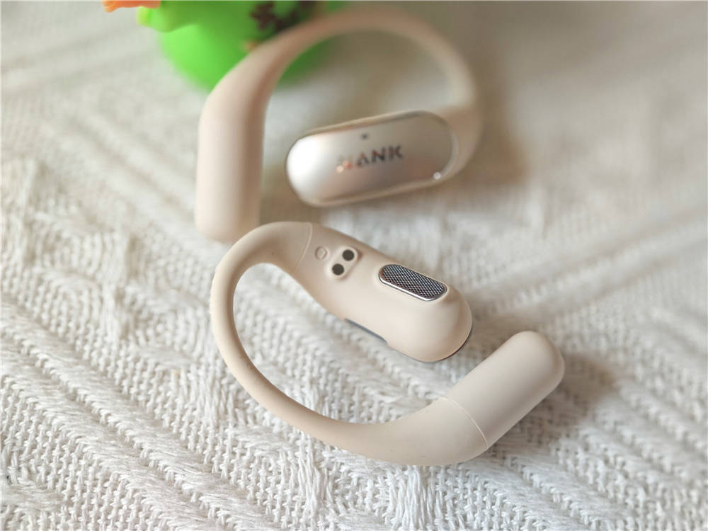 南卡OE Wing：轻若无感+AI助理，打造不一样的开放式耳机