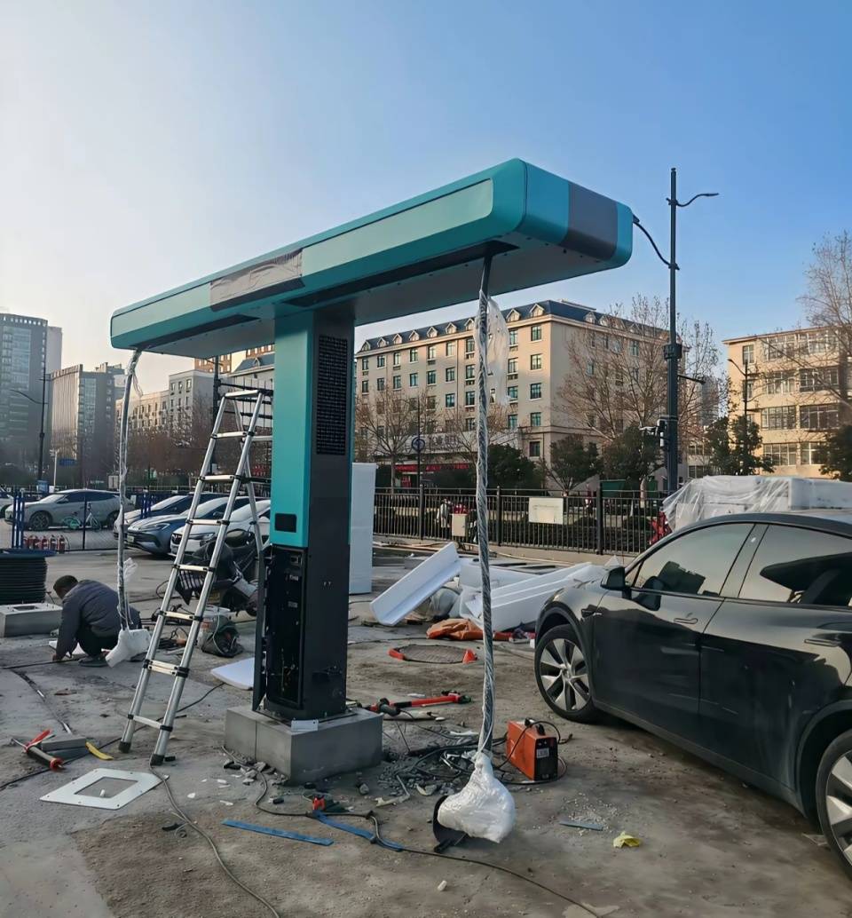 充电比加油还快！腾势Z9GT携“闪充电池”交付，燃油车最后的堡垒被攻破？