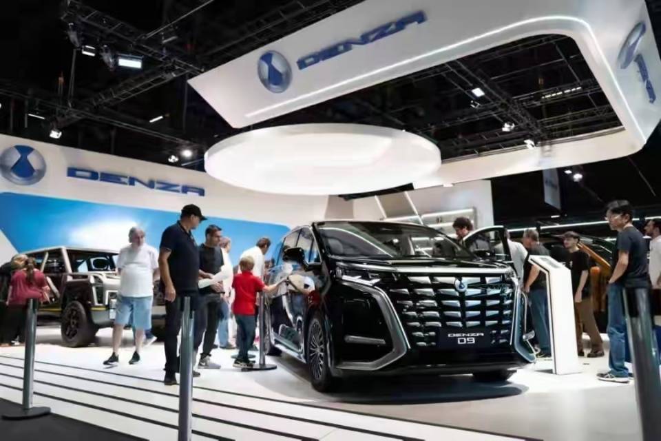 续航破800km,充电只要9分钟!这台国产MPV终于把合资品牌最后一块遮羞布扯掉了