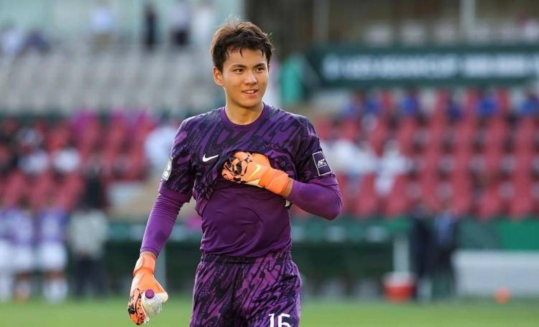 国足U23同日公开名单！李昊落选，泰山最大户