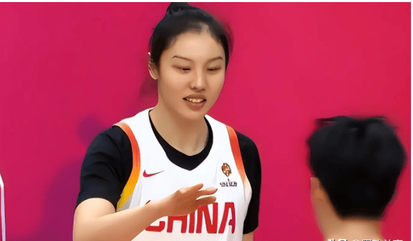李梦离开中国女篮后，女篮功勋球员张茹数据堪忧，宫鲁鸣大调整