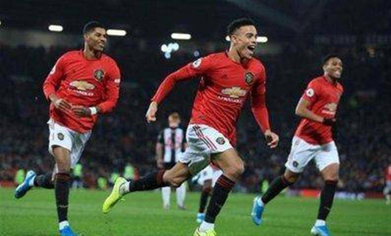 曼联重建放大招!8000万重大出击弃托纳利,卡塞米罗力荐接班人,能否截胡皇马?