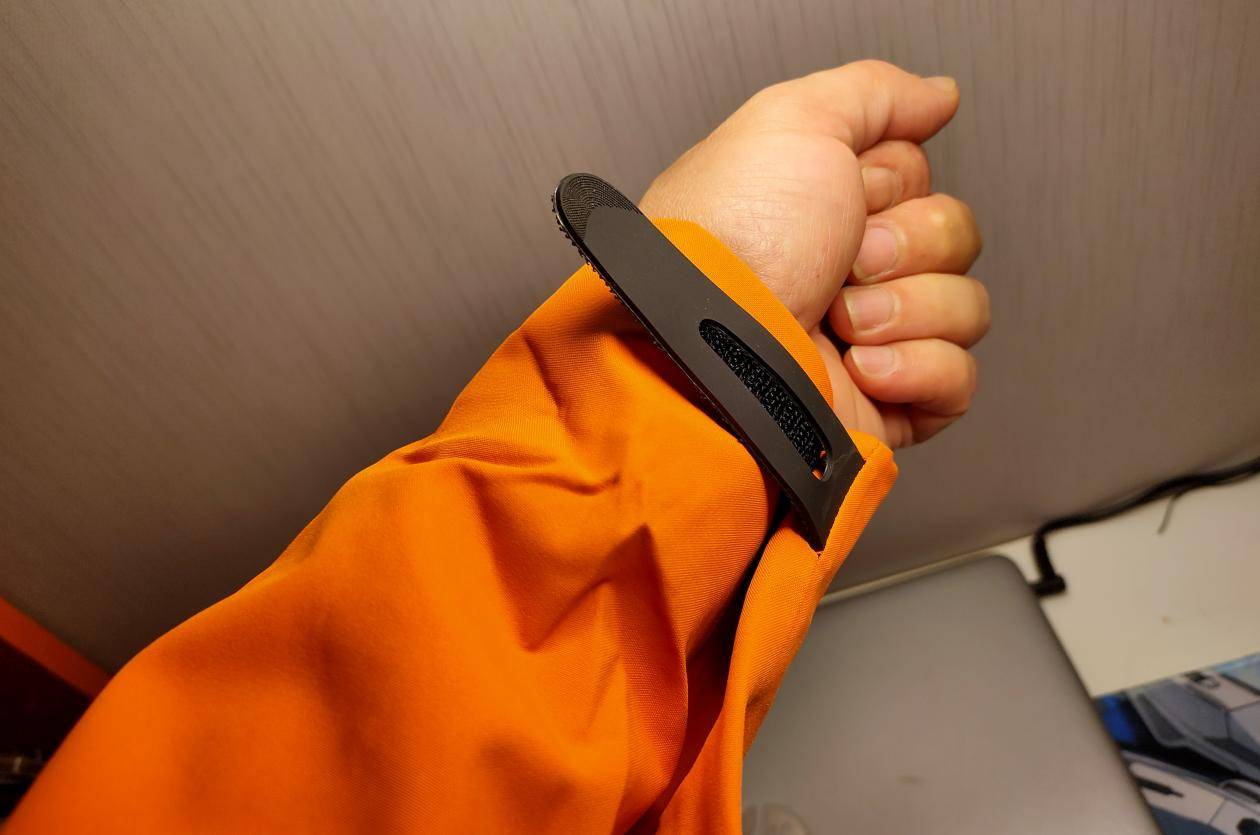 重装越野7防Vbrex冲锋衣测评：罕见平价却死磕专业发烧性能而爆火