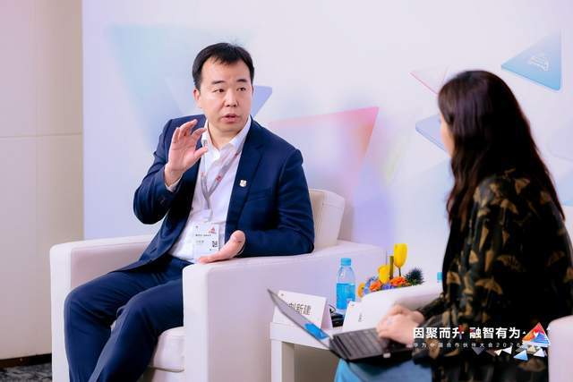 安全融合、精准感知：华为星河AI广域网构筑行业数智化新底座