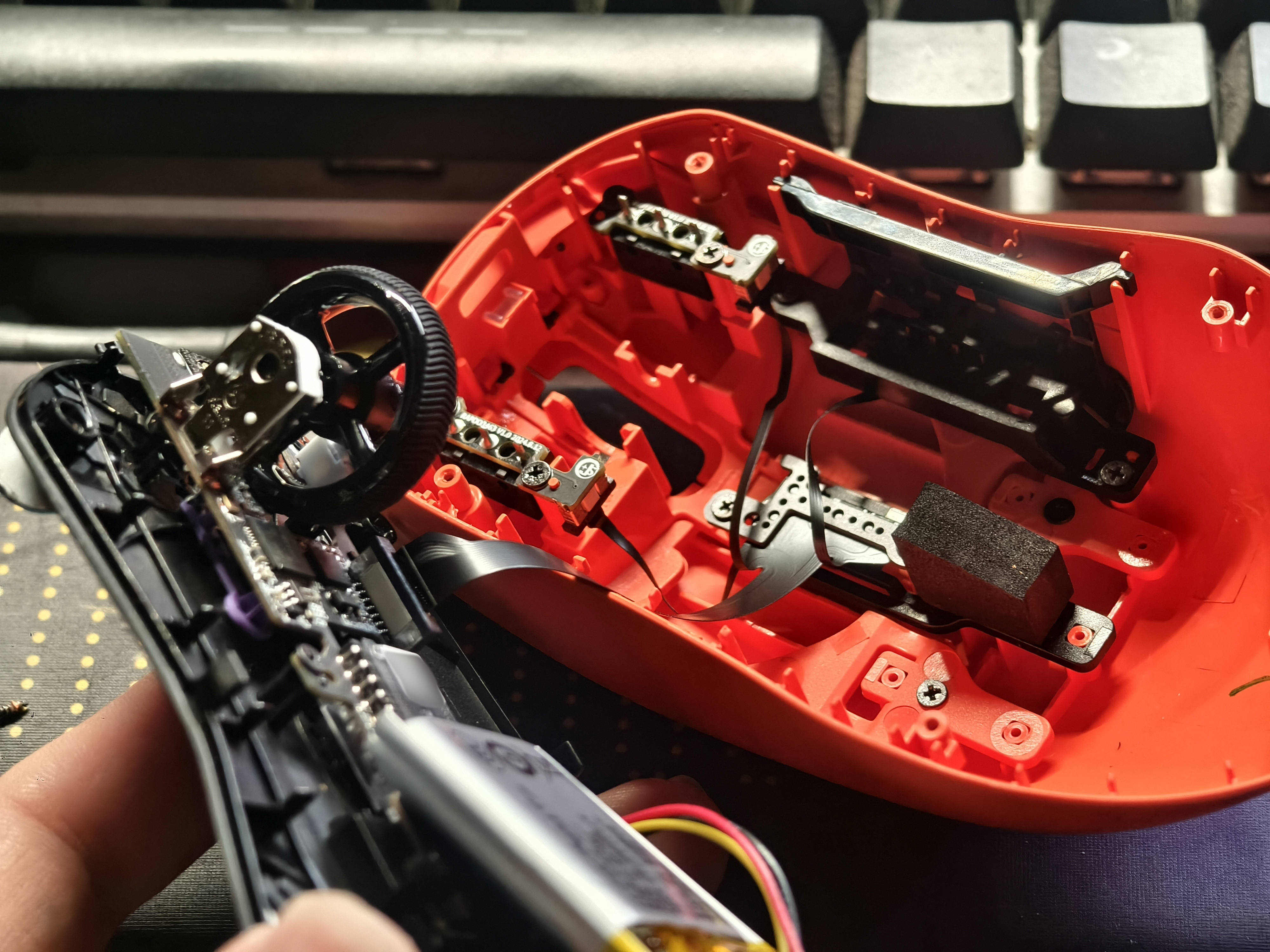 这个鼠标的颜色也太帅了吧!雷柏VT二代VT9焰影橙配色版体验分享