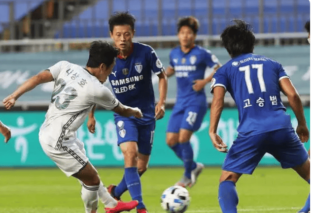 在亚冠小组赛G组的第三轮比赛中，山东泰山客场挑战韩