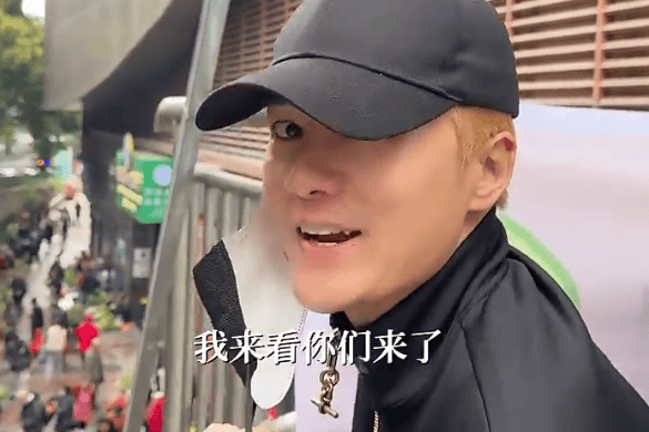 吴克群再访贵阳助农卖菜！惠农专线暖人心，国台办点赞两岸情深