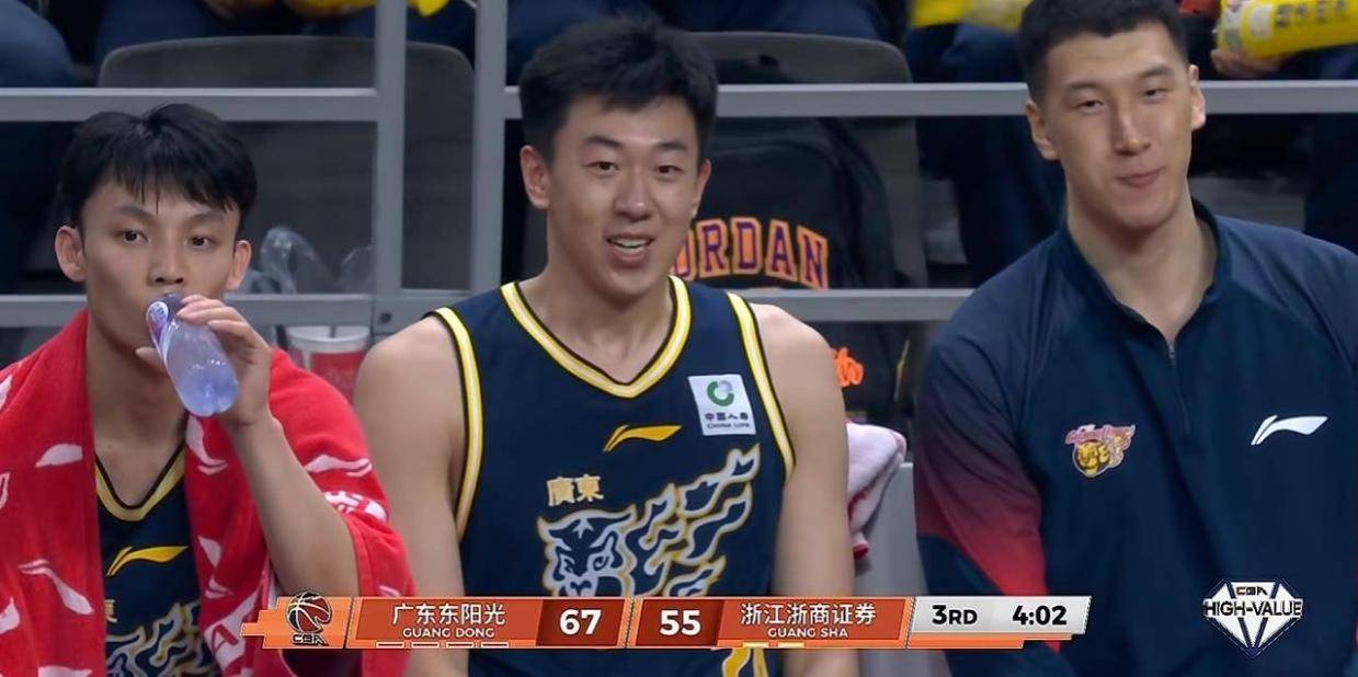 广东核心常规赛报销！3主力不打，后面8场都难打，杜锋要选新大外