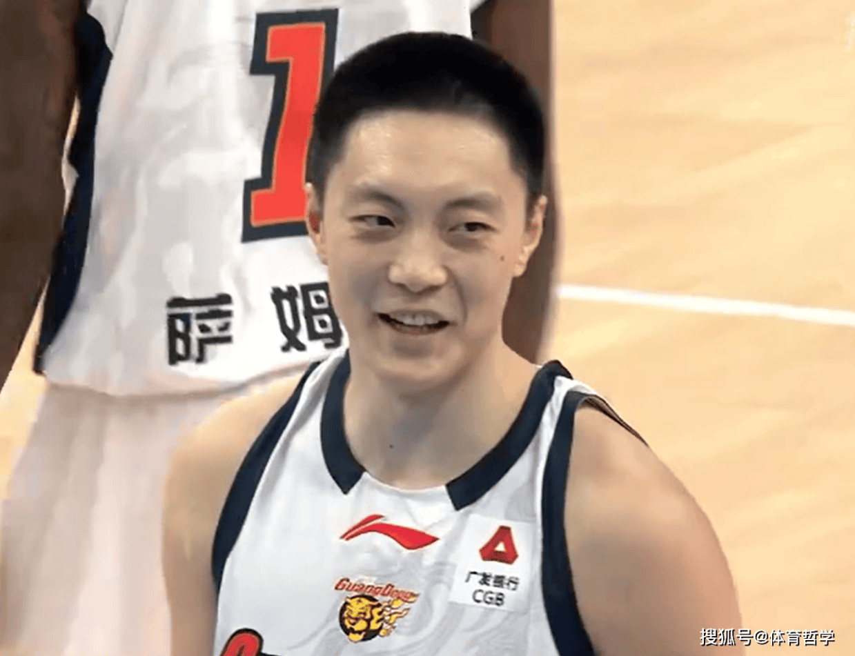 胡明轩做出1个重要的决定，球迷很开心！