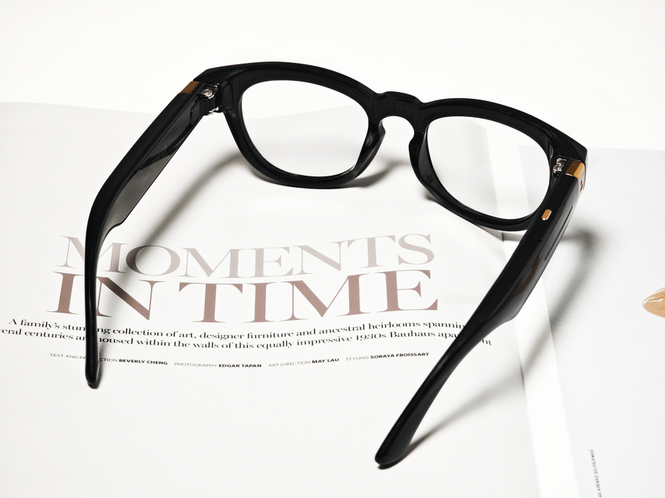 拍照、听歌、翻译、AI样样精通，千元WAGAWAGA AI眼镜初体验！