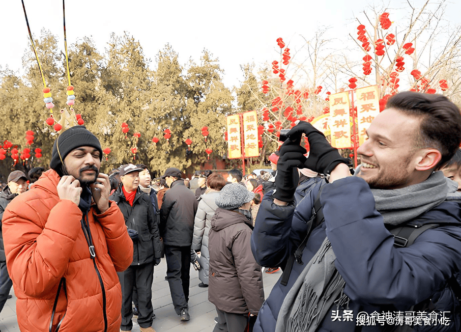 大量英国游客涌入我国，不吃美食也不旅游，那为啥来？ -华闻时空