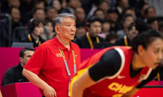 中国女篮集训陷困境：6人报到仅1人训练，四主力缺席，宫鲁鸣面临巨大挑战