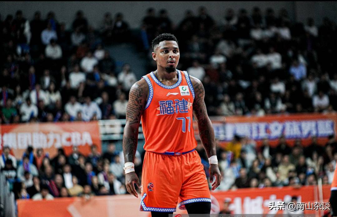 广东主场爆冷收官，皮特森7记三分射穿防线 奎因空砍31分 徐杰14中2