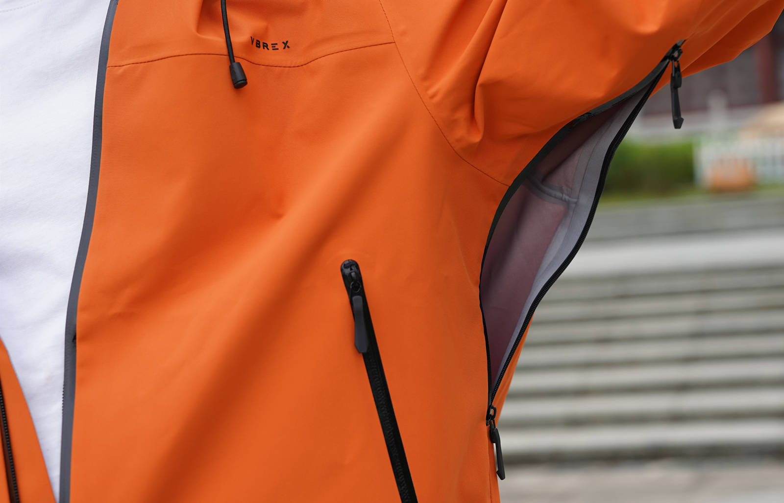 细节见真章，测评VBREX重装越野7防冲锋衣，一件被低估的全能王！