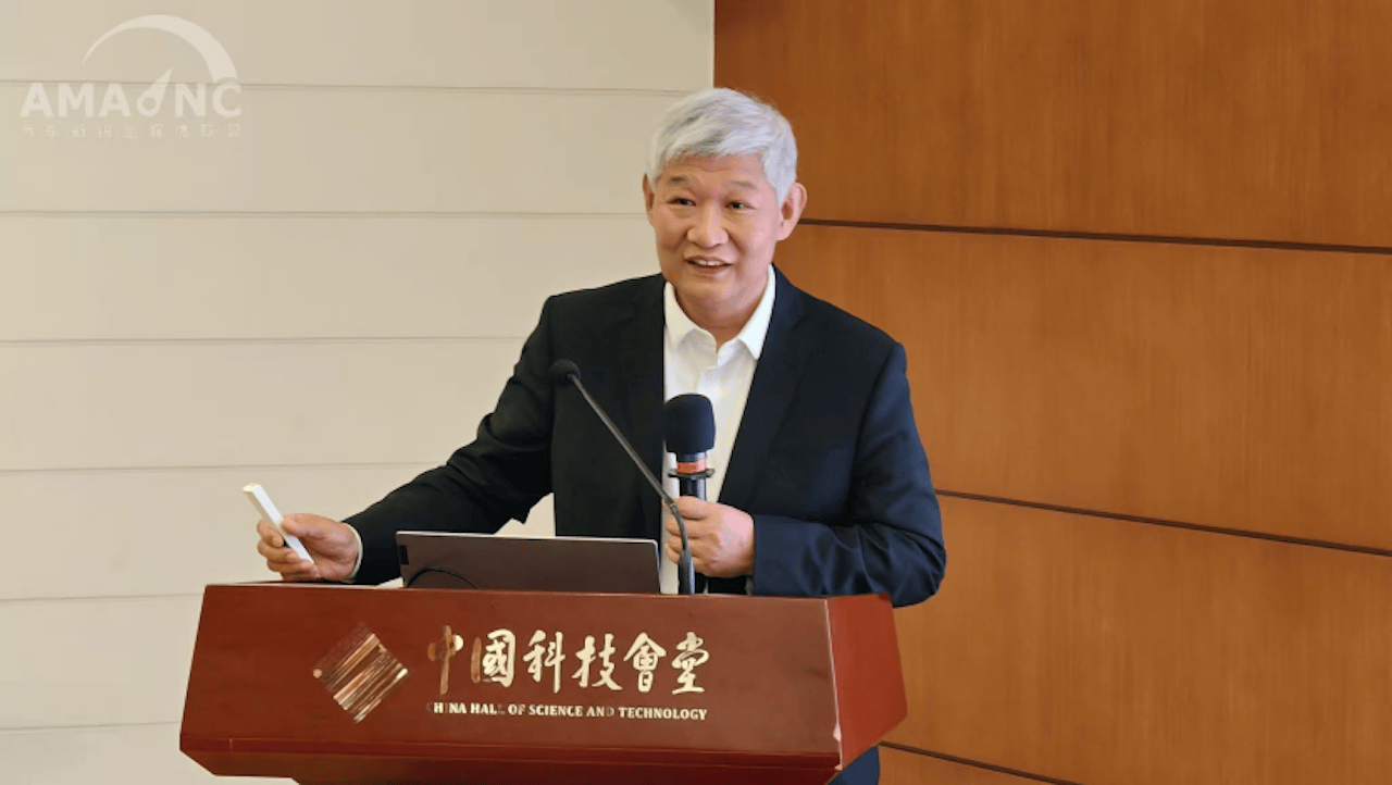 聚焦“韧性” 共谋发展——2026中国（北京）智能与新能源汽车峰会成功召开1821.png