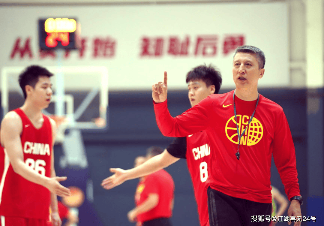 中国男篮短训名单出炉！前CBA得分王再度落选，才22岁就已无缘国家队？