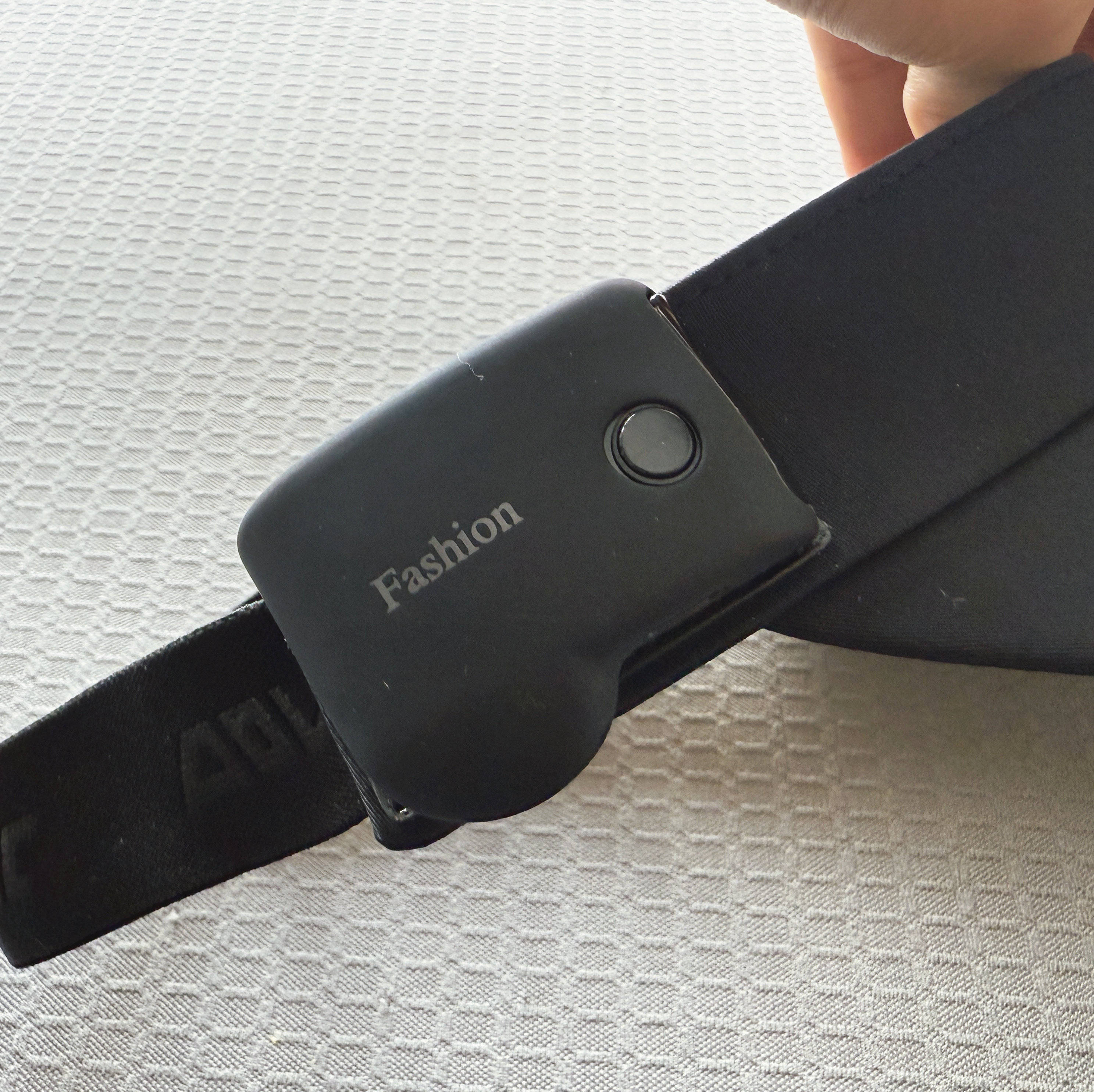 打工通勤救星！这顶能导航的防晒帽，告别“手忙脚乱+暴晒焦虑”