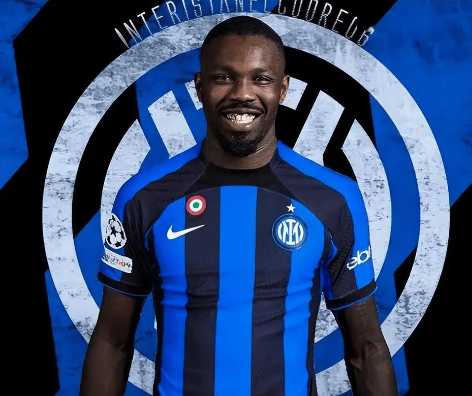 蓝黑军团封神在即！国米统治意甲，第 21 座联赛冠军近在咫尺