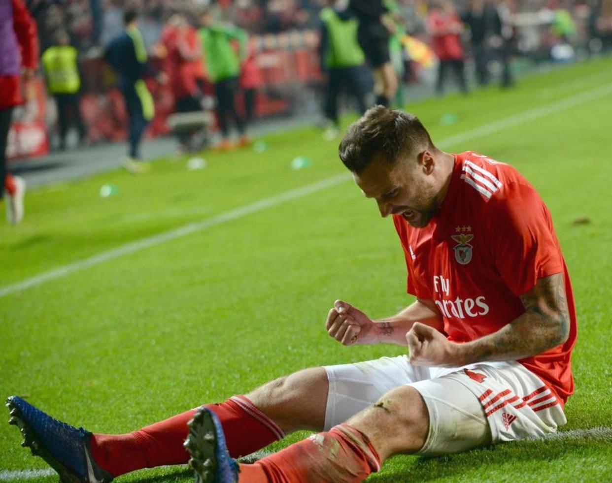 葡超联赛激烈难料，降级队竟与冠军打平让悬念更浓，用战术细节和精神力量证明足球的真正奥义