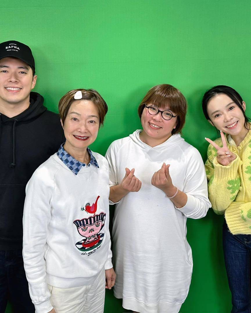 初恋就成婚的明星_传闻初恋男友要成婚了_