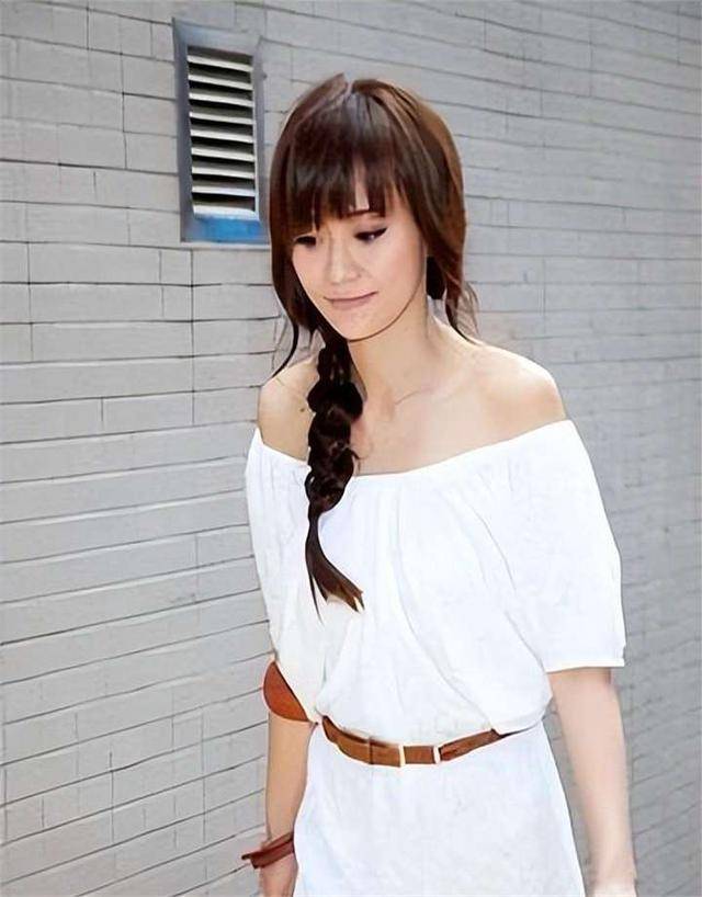 22324968c8cb8e8610cc8def63b5cafd_u=1494339319,255563334&fm=30&app=106&f=JPEG_w=640&h=818&s=B718C221CB5353DC76246DDF030050B3.jpg